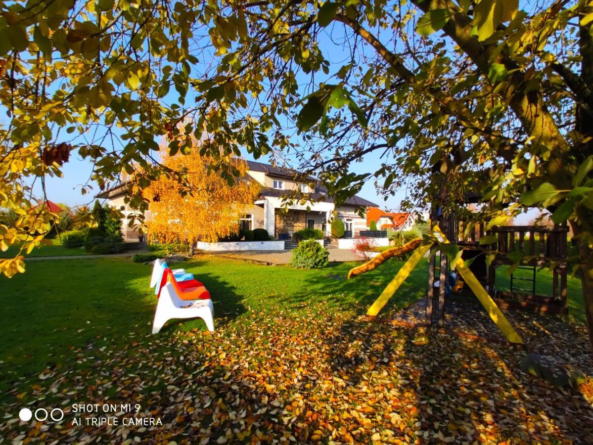 Hotel Graffit Świebodzin Dış mekan fotoğraf
